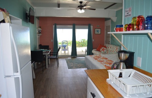 Spanish Wells Apartamento | Gran estudio de un dormitorio en la playa, se puede agregar un estudio contiguo para hacer 2/2.