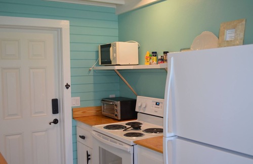Spanish Wells Apartamento | Gran estudio de un dormitorio en la playa, se puede agregar un estudio contiguo para hacer 2/2.