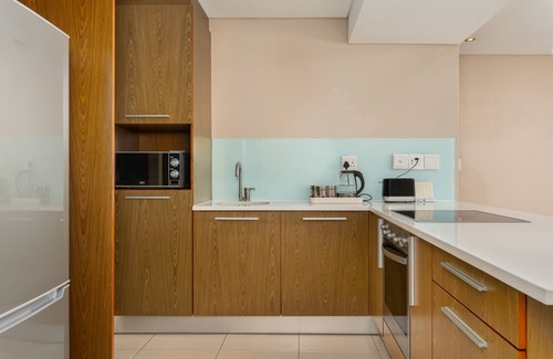 Big Bay Apartamento | Beachfront Living | Eden on The Bay Apt | Wifi