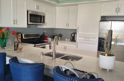 Alamitos Beach Condominio | Beachfront Lux Condo