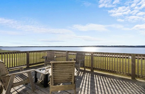 Tatamagouche Cabaña | Beachfront luxury home w/Hot tub