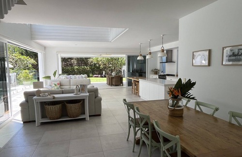 Kingscliff Casa | Beachfront Luxury House in SALT Village