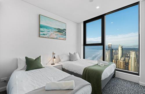 Surfers Paradise Apartamento | Beachfront Luxury Skyhome Ocean 3BR with Parking