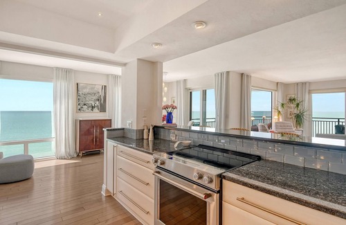 Longboat Key Condominio | Beachfront Luxury with Spectacular Views