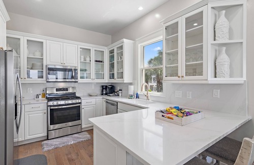 Delos Casa | Beachfront Luxury | Remodeled | Pools | Beach Gear | 3 Patios | Beach Service