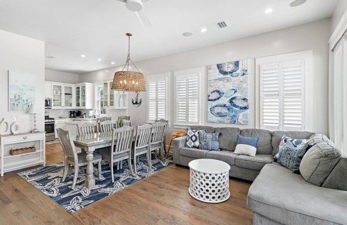 Delos Casa | Beachfront Luxury | Remodeled | Pools | Beach Gear | 3 Patios | Beach Service