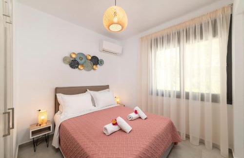 Mavrikiano Casa | Beachfront luxury villa with Stunning views 2bedroom WiFi