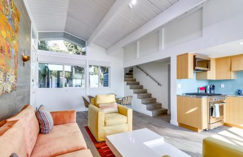Central Malibu Apartamento | Beachfront Malibu Apartment with Ocean-View Balcony