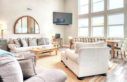 Galveston Casa | Beachfront Million Dollar Views 2 King Beds Big Tv