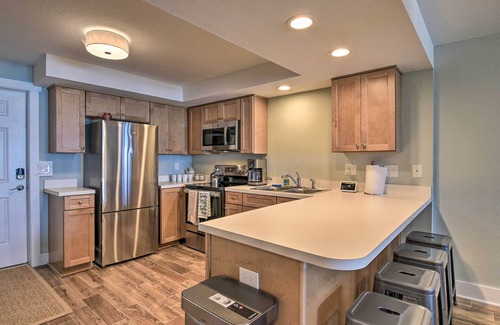 South Nags Head Condominio | Beachfront Nags Head Condo w/ Private Balcony!