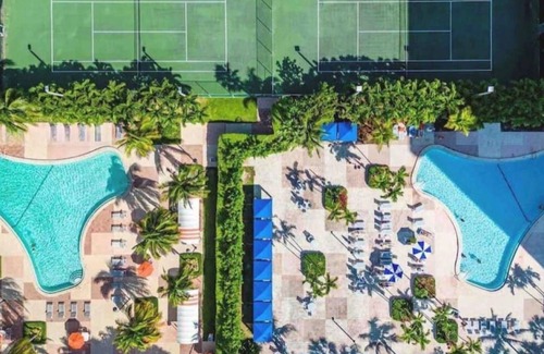 Sunny Isles Beach Apartamento | Beachfront Oasis in Sunny Isles 4BR, Pool & Tennis