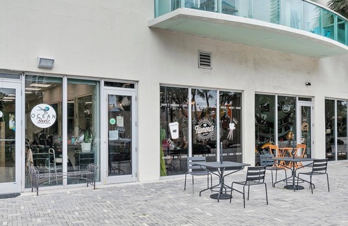 Sunny Isles Beach Apartamento | Beachfront Oasis in Sunny Isles 4BR, Pool & Tennis