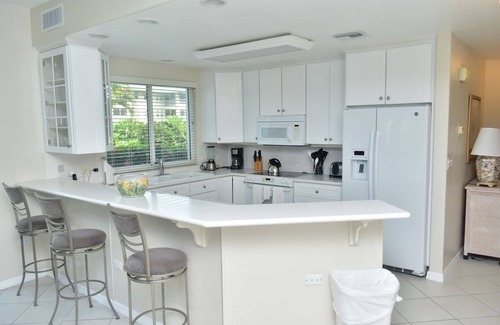 Seven Mile Beach Condominio | Condominio frente al mar frente al mar en 7 Mile Beach - 3 Rm - Piscina / Jac
