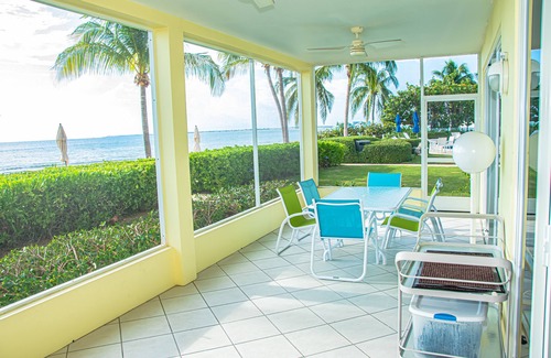 Seven Mile Beach Condominio | Condominio frente al mar frente al mar en 7 Mile Beach - 3 Rm - Piscina / Jac