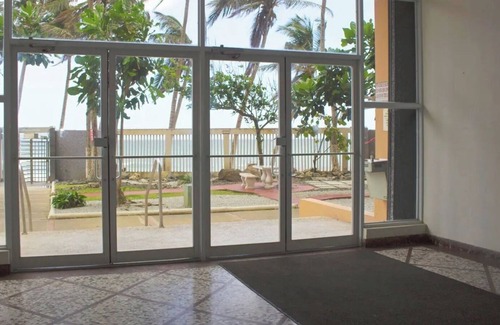 San Juan Apartamento | Beachfront Oceanview 2-suite condo with balcony, AC, WiFi, Pool, Fitness Room