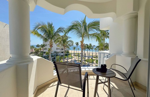 San Jose del Cabo Condominio | Beachfront Paradise at Costa Azul