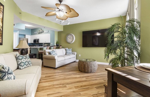 Panama City Beach Complejo | Beachfront Paradise with Reserved Parking