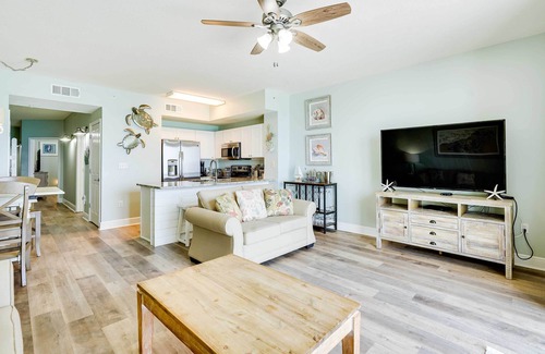Miramar Beach Condominio | Beachfront PCB Condo w/ Ocean View & Pool Access!
