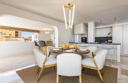 Torreblanca Apartamento | Ático en primera línea de playa con vistas al mar