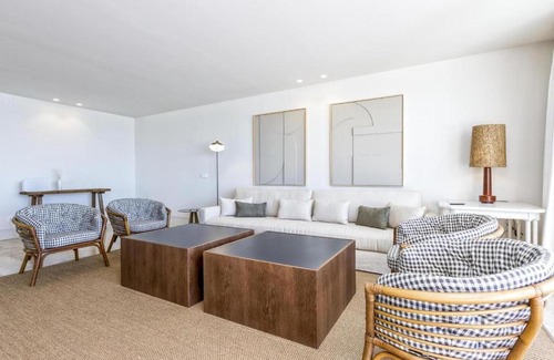 Torreblanca Apartamento | Ático en primera línea de playa con vistas al mar