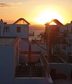 Big Bay Apartamento | Beachfront Penthouse with balcony and parking