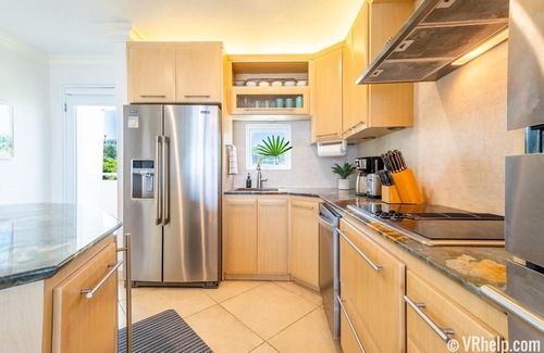 Puerto Rico Condominio | Beachfront ★Penthouse★ with Pool & Private Roofdeck. SUMMER SALE!