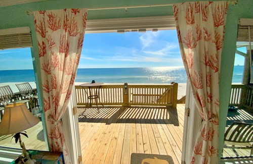 Surf Side Shores Casa | Beachfront, Pet Friendly w/Amazing views