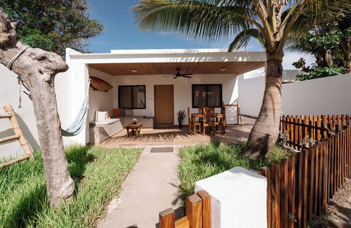 La Libertad Villa | Beachfront Point Break Villa @SurfCity