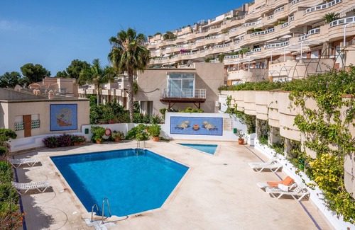 Almunecar Chalet De Esquí | Primera línea de playa, piscina, casa adosada con vistas al mar.