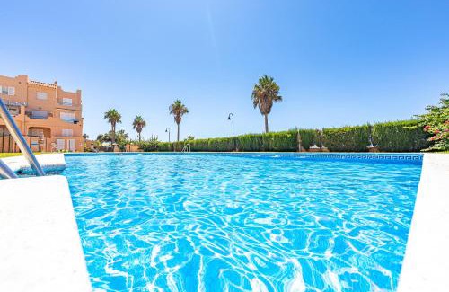 Tarifa Apartamento | Beachfront, pool, terrace & WIFI