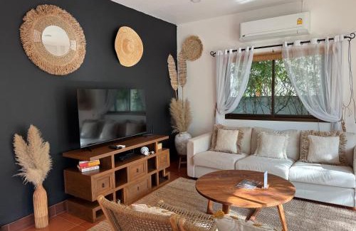 Kamala Villa | Beachfront pool villa