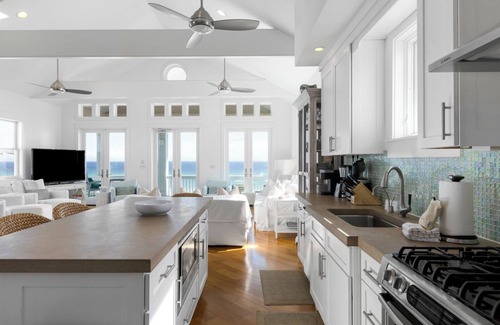 Sunnyside Casa | Beachfront - Private Heated Pool - Private Boardwalk