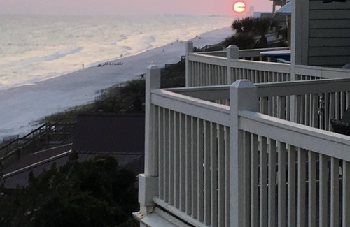 Seacrest Condominio | ¡¡RECIENTEMENTE RENOVADO!! Frente a la playa de 2 dormitorios / 2 baños, con capacidad para 8.