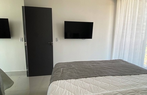 Ipojuca Complejo | Beachfront resort in Muro Alto with smart, pet-friendly pool and 4-star accommodation
