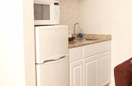 Port Clinton Hotel | Beachfront Resort
