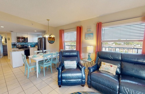 Belle Vista Condominio | Beachfront Resort w/ Pool. Great Location on St. Pete Beach. Private Balcony, Updated & Comfortable.
