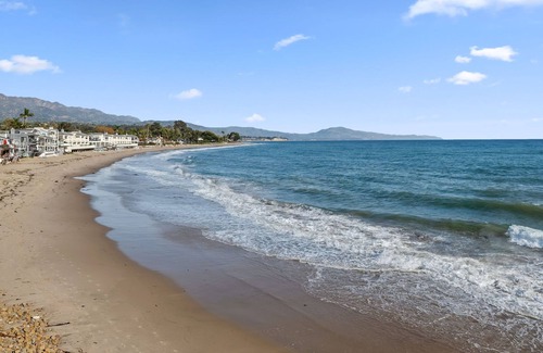 Montecito Casa | Paraíso en la playa! ¡La casa de Miramar Beach se puede alquilar como casa completa o como 2 unidades!
