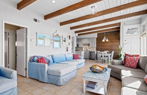 Rio del Mar Casa | Beachfront Rio Del Mar Home - 5 bedrooms!