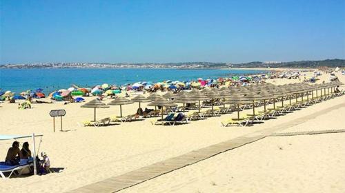 Torralta Apartamento | Beachfront studio with incredible views