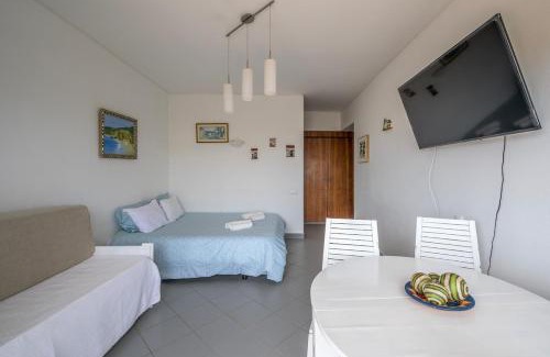 Torralta Apartamento | Beachfront studio with incredible views