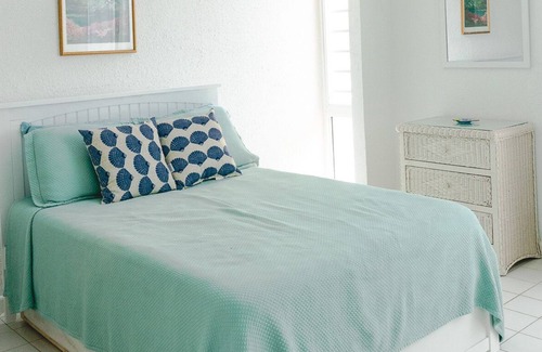 Cane Bay Casa | Beachfront Sweet Breeze Condo w/pool