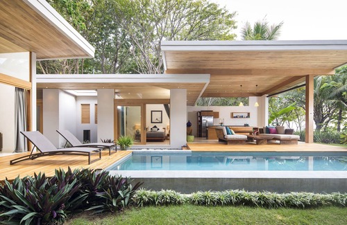 Playa Santa Teresa Casa | FRENTE A LA PLAYA Tropical Modern Luxury