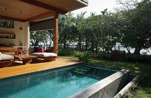 Playa Santa Teresa Casa | FRENTE A LA PLAYA Tropical Modern Luxury
