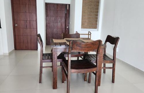 Uswetakeiyawa Apartamento | Beachfront Two Bedroom Apartment near Colombo area