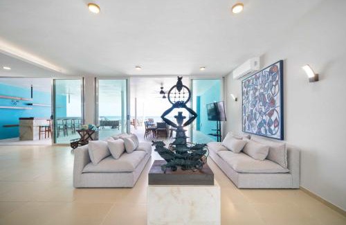 Miramar Casa | Beachfront Upscale House in Telchac