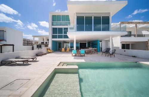 Miramar Casa | Beachfront Upscale House in Telchac