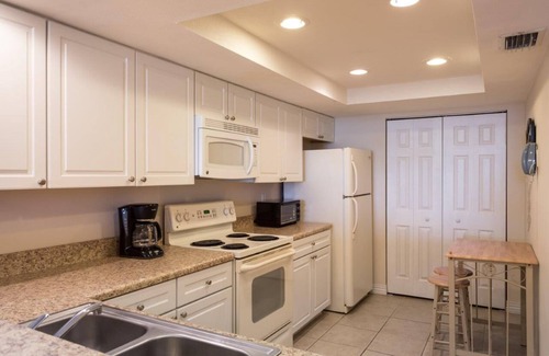 Indian Harbour Beach Condominio | Alquiler de vacaciones frente al mar, recientemente actualizado, pasos de la playa