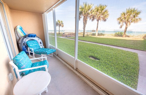 Indian Harbour Beach Condominio | Alquiler de vacaciones frente al mar, recientemente actualizado, pasos de la playa