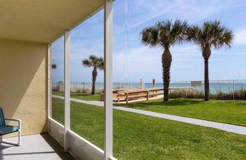 Indian Harbour Beach Condominio | Alquiler de vacaciones frente al mar, recientemente actualizado, pasos de la playa