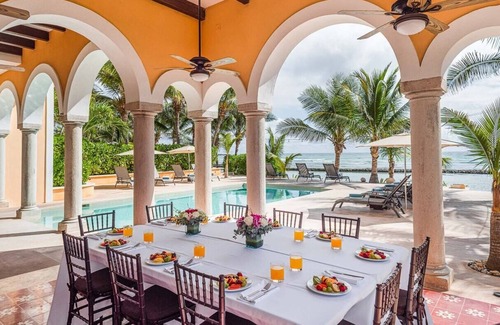 Puerto Aventuras Villa | Beachfront Villa with Tennis Court in Puerto Ave